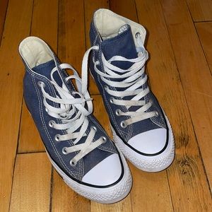 Navy blue converse women’s 6.5